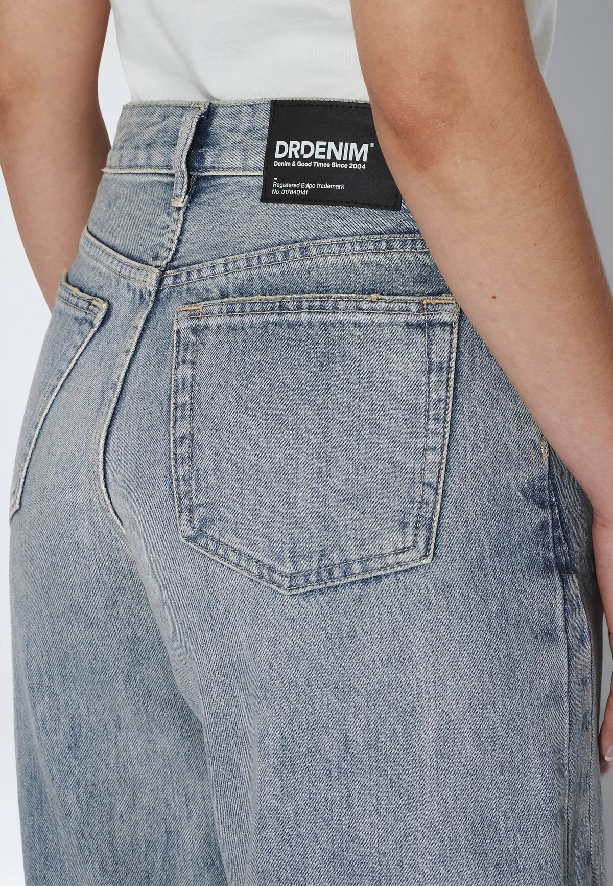 DrDenim Nanci Mid Barrel Seam